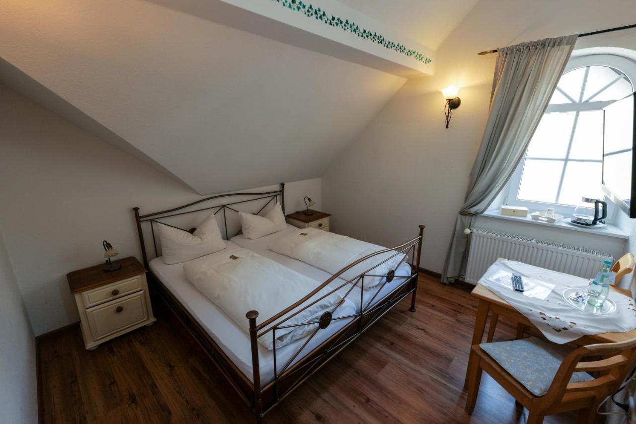 Hotel Alte Buergermeisterei Ediger-Eller Esterno foto