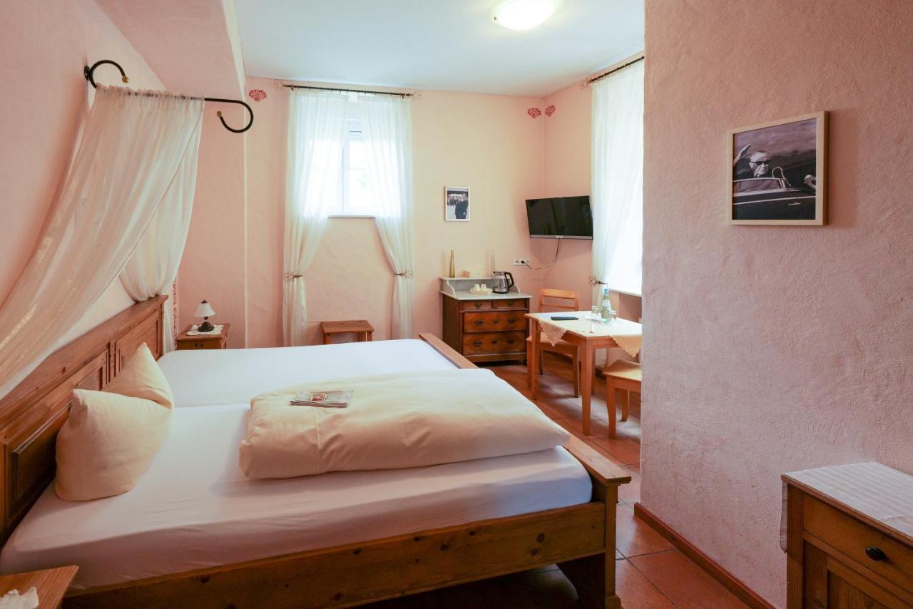 Hotel Alte Buergermeisterei Ediger-Eller Esterno foto