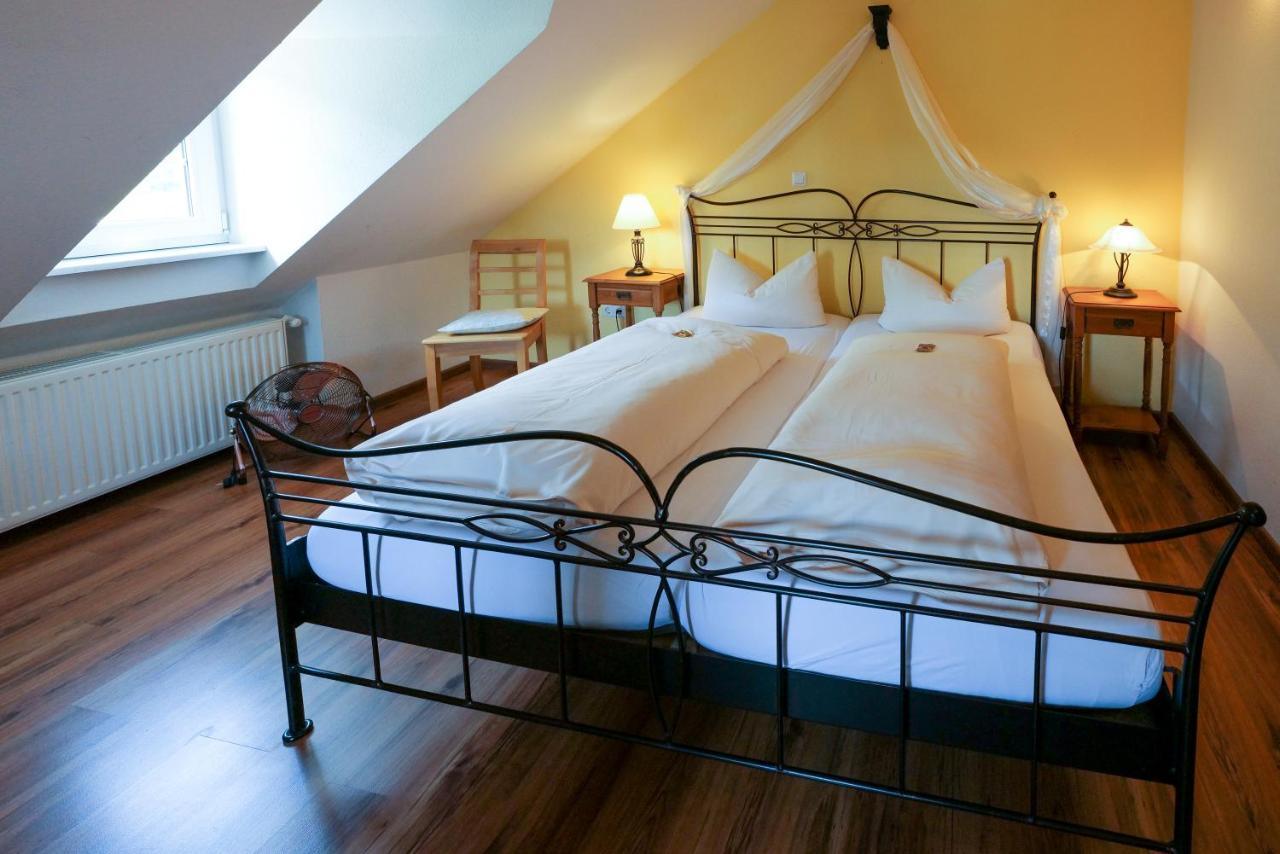 Hotel Alte Buergermeisterei Ediger-Eller Esterno foto