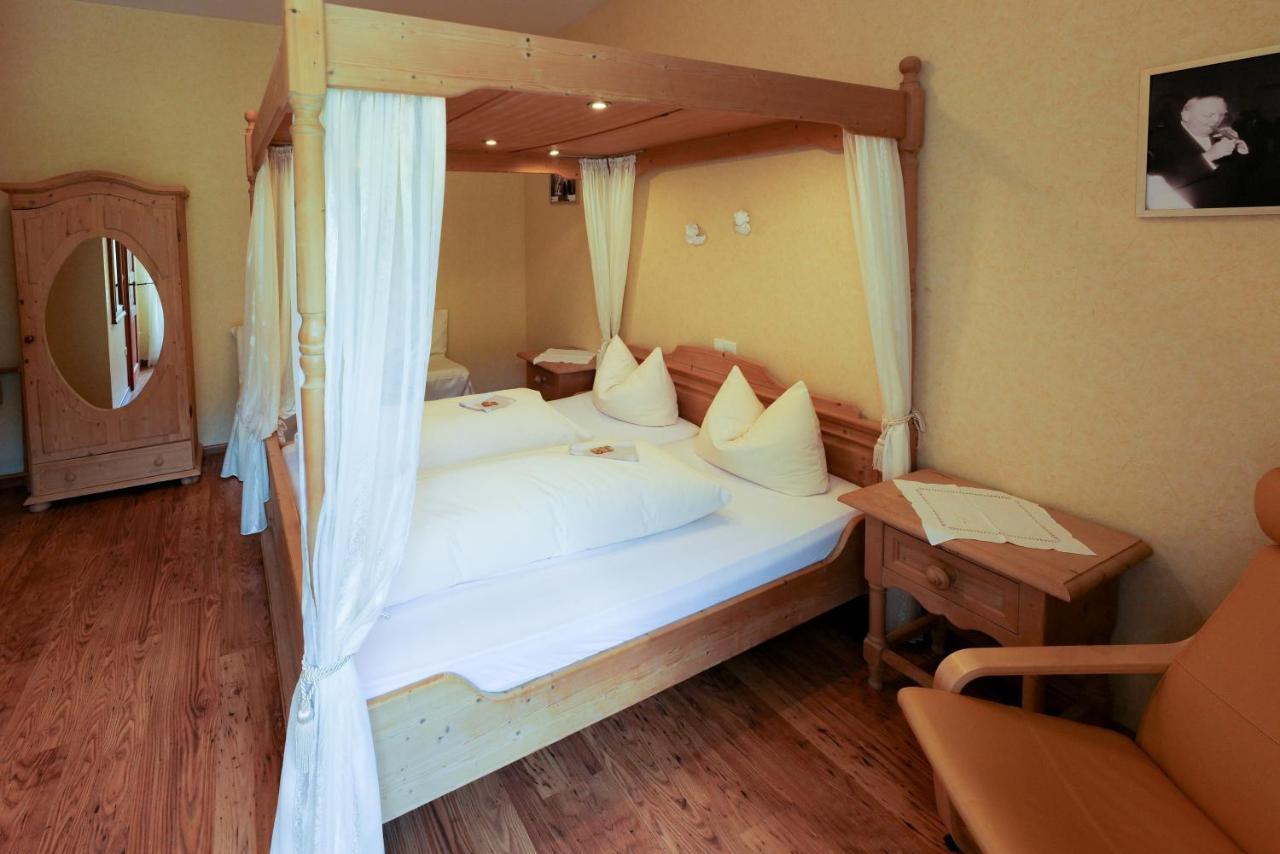 Hotel Alte Buergermeisterei Ediger-Eller Esterno foto