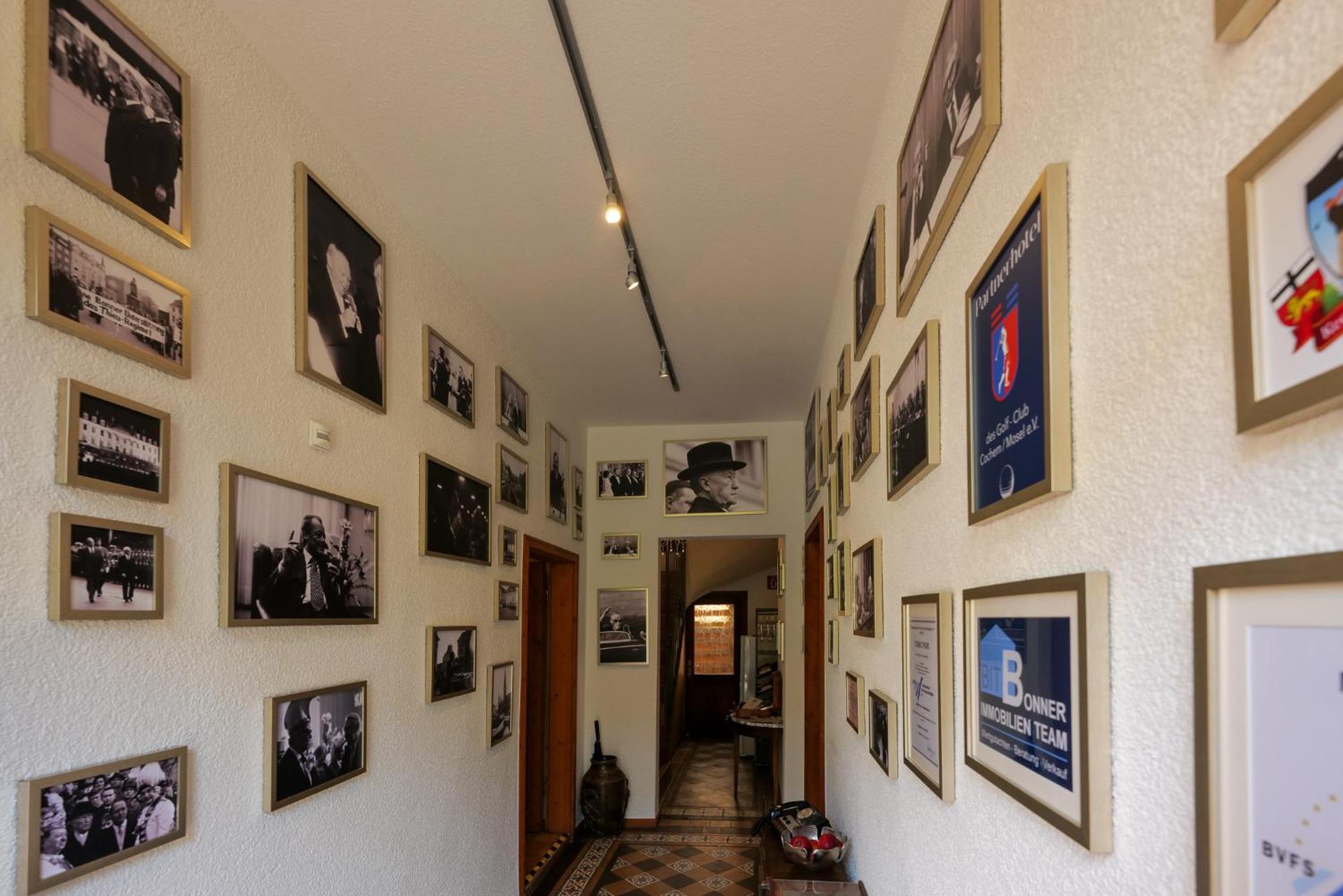 Hotel Alte Buergermeisterei Ediger-Eller Esterno foto